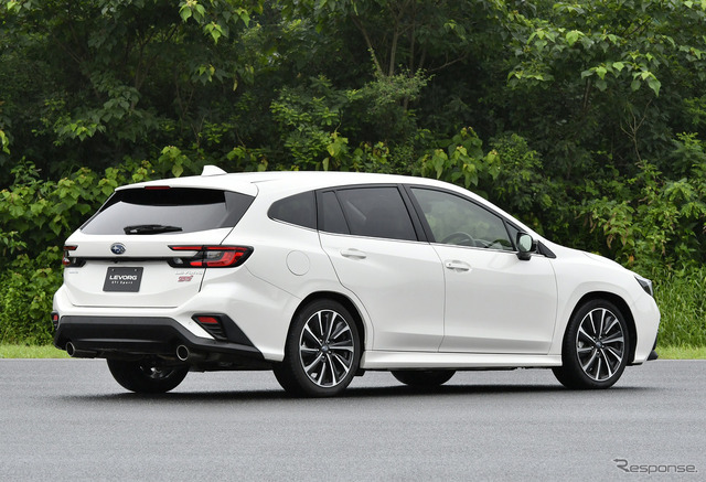 スバル レヴォーグ STI Sport(プロトタイプ)