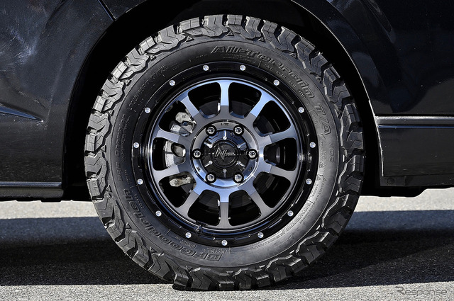 MID【ナイトロパワー M10 PERSHING】推奨サイズ:17×6.5J Inset38/カラー:ブラック/DC+マシニング/ブラッククリア/タイヤサイズ:225/65R17