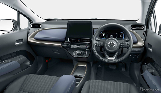 トヨタ アクア 新型（Z、2WD、内装色：コジー［ブラック×ダークネイビー］、オプション装着車）