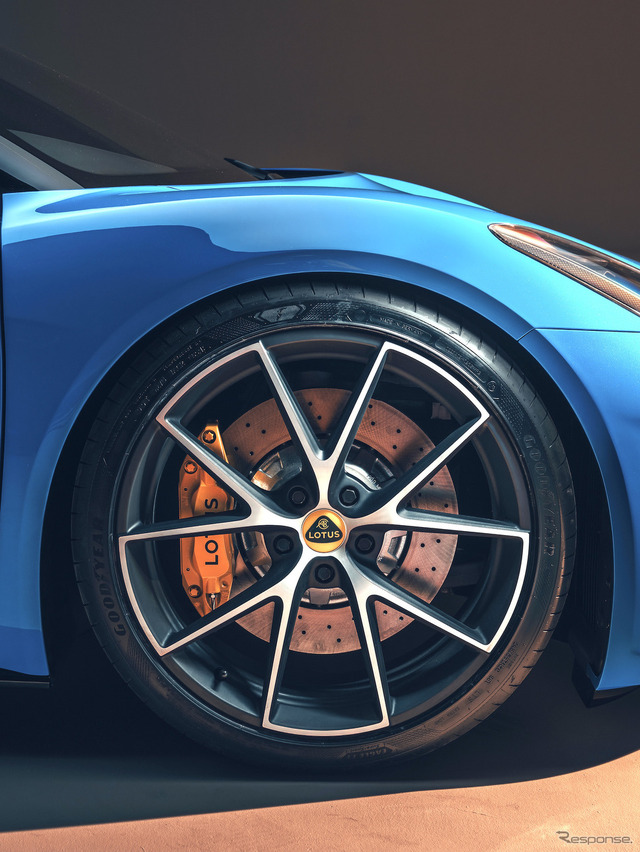 ロータス『エミーラ』に405馬力スーパーチャージャー、「V6ファースト