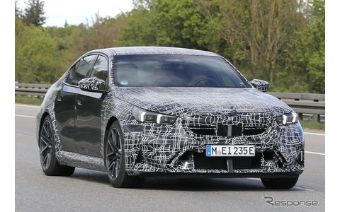 BMW M5 セダン 次期型プロトタイプ（スクープ写真）
