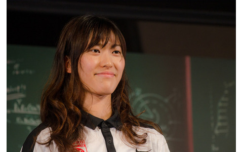 アイスホッケー女子日本代表チーム「スマイルジャパン」の鈴木世奈（2016年8月29日）
